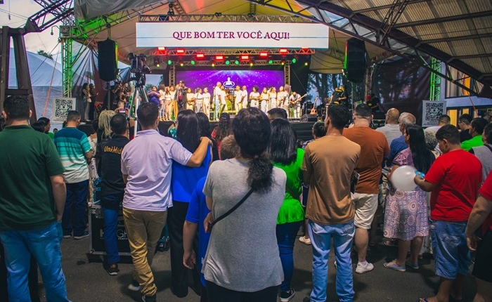 Noite Gospel reúne milhares de fiéis na Festa da Uva 